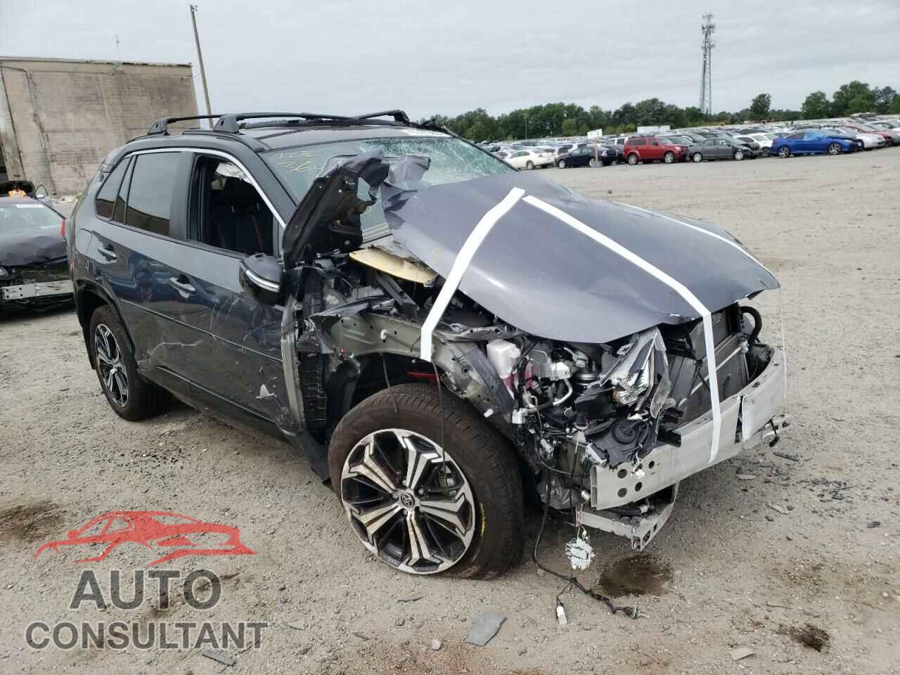 TOYOTA RAV4 2021 - JTMFB3FV5MD068463