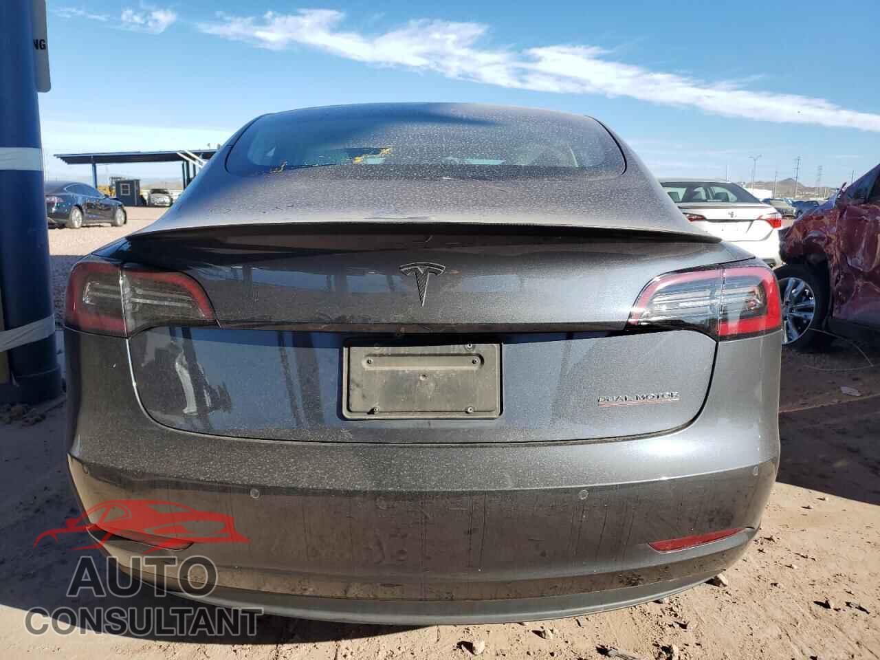 TESLA MODEL 3 2019 - 5YJ3E1EBXKF393380