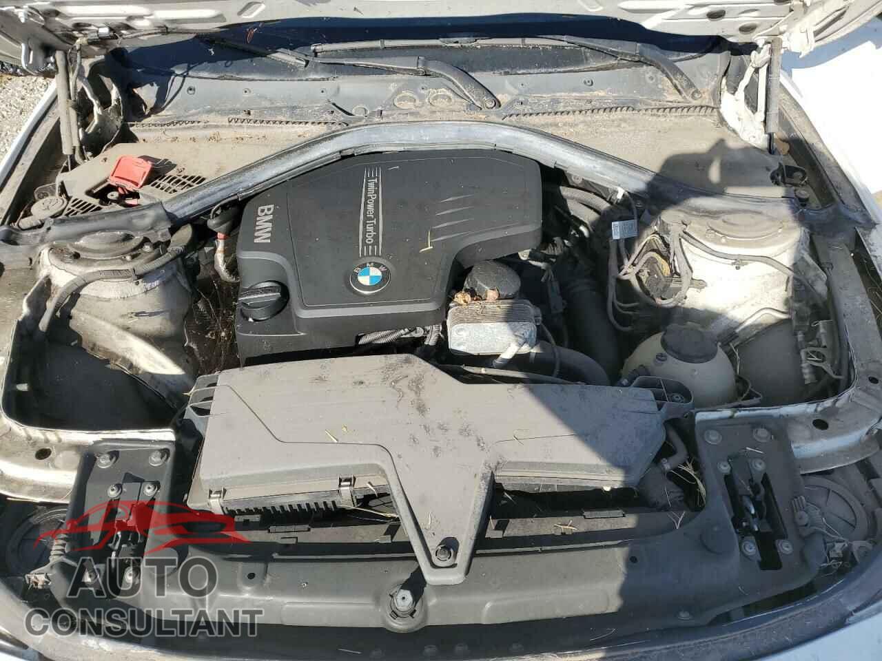 BMW 3 SERIES 2013 - WBA3A5C58DF352435