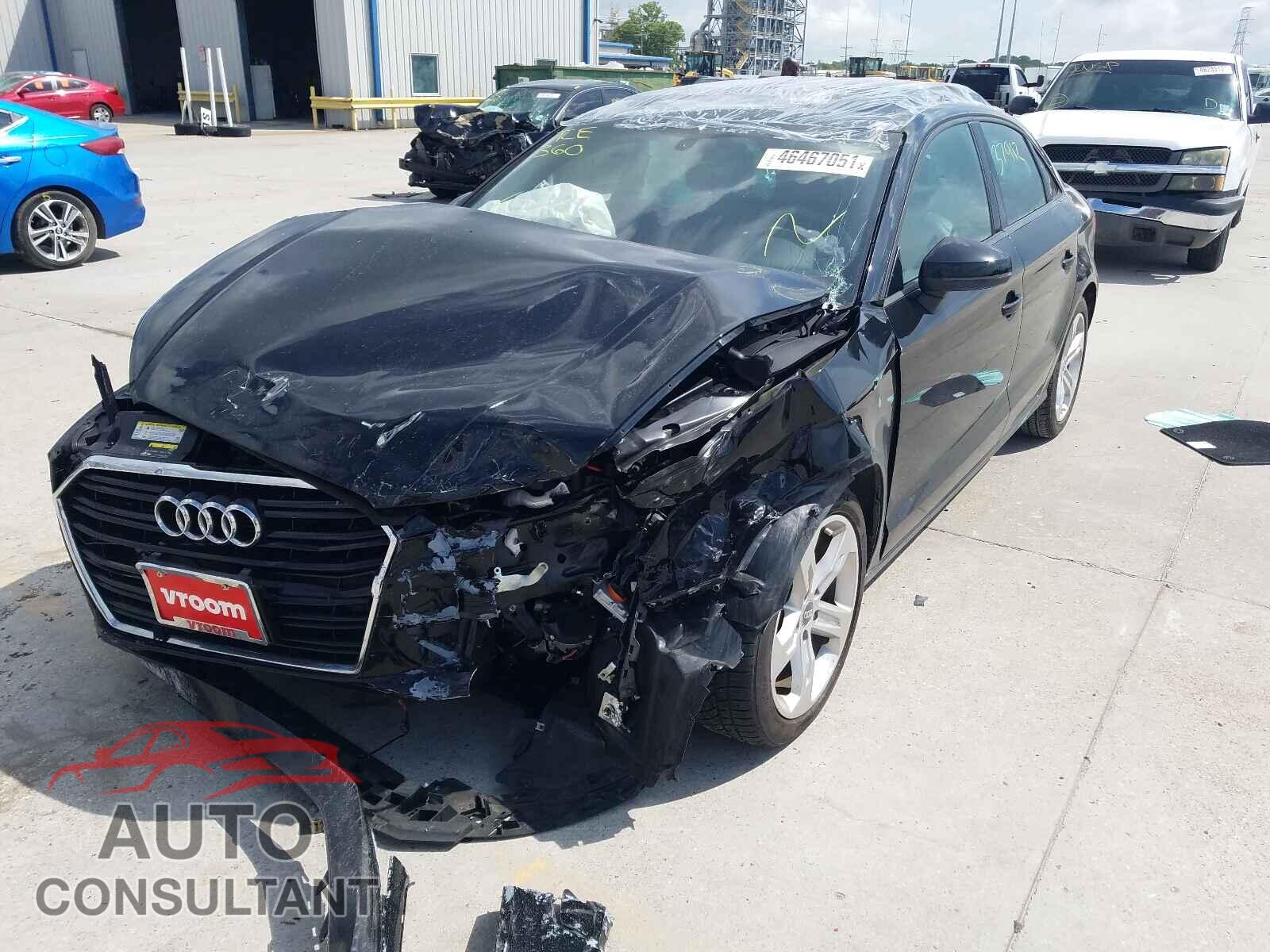 AUDI A3 2018 - WAUAUGFF0J1011103