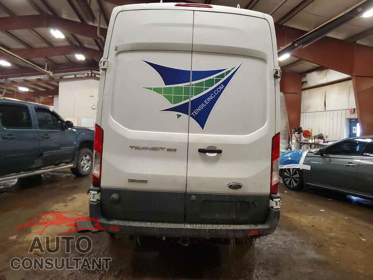 FORD TRANSIT 2016 - 1FTYR2XV0GKA60333