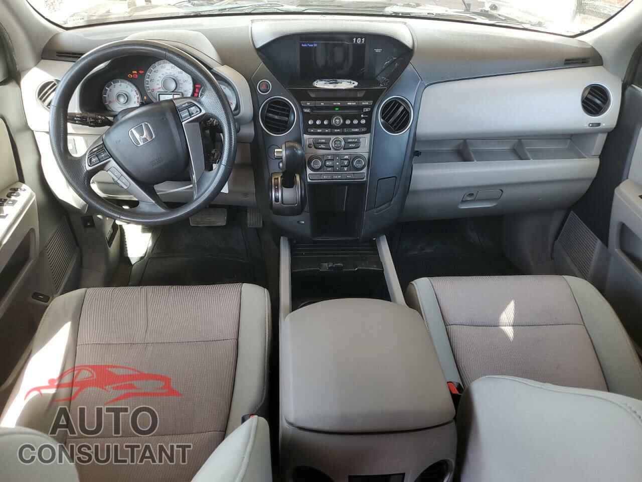 HONDA PILOT 2015 - 5FNYF3H48FB004172
