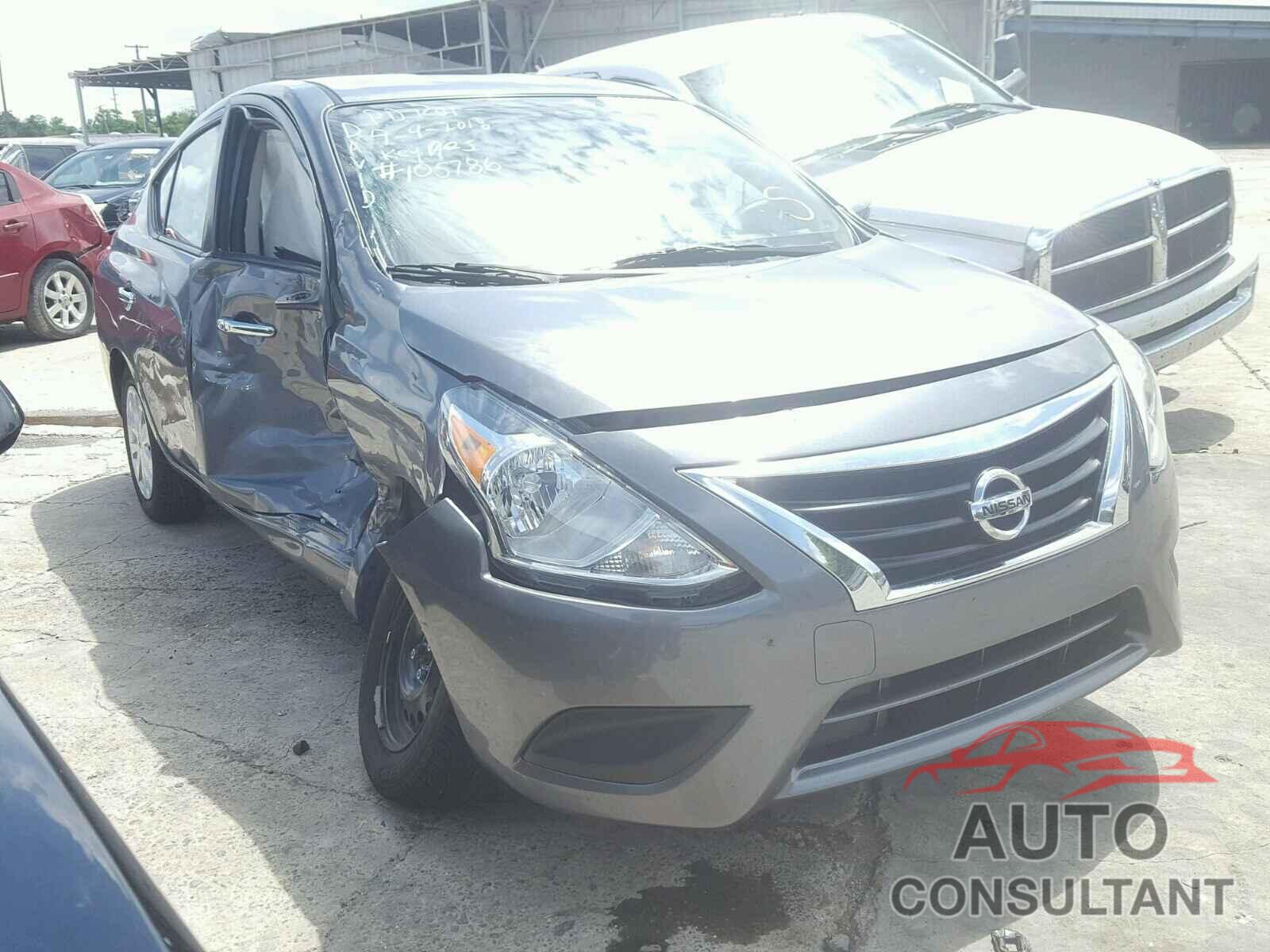 NISSAN VERSA 2017 - 3N1CN7APXHL814919