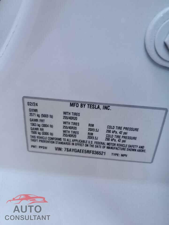 TESLA MODEL Y 2024 - 7SAYGAEE5RF036521