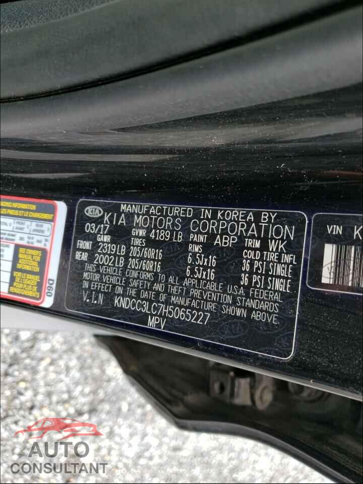 KIA NIRO 2017 - KNDCC3LC7H5065227