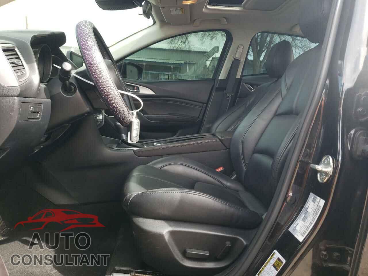 MAZDA 3 2018 - 3MZBN1V30JM245802