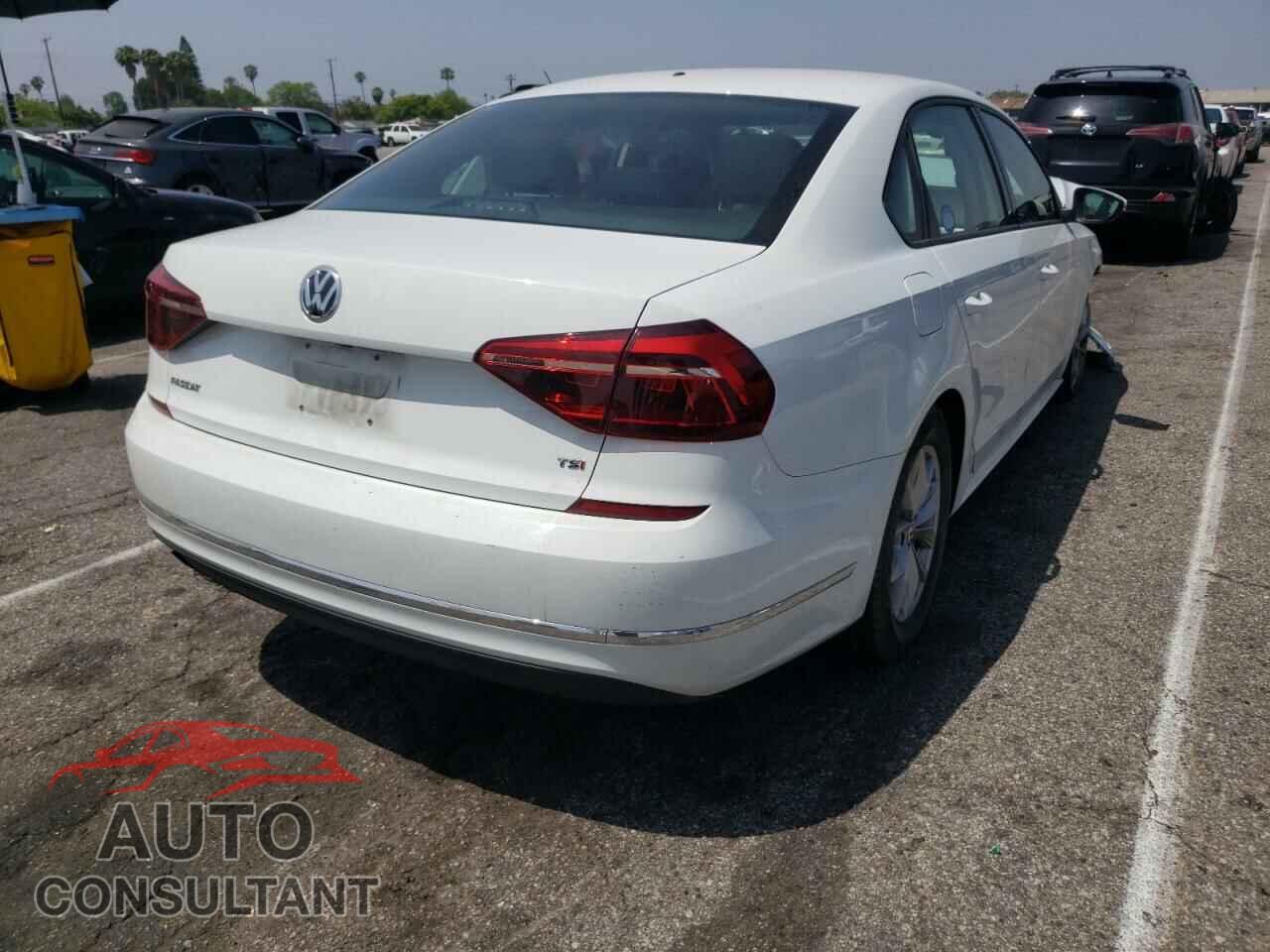 VOLKSWAGEN PASSAT 2018 - 1VWAA7A36JC048702
