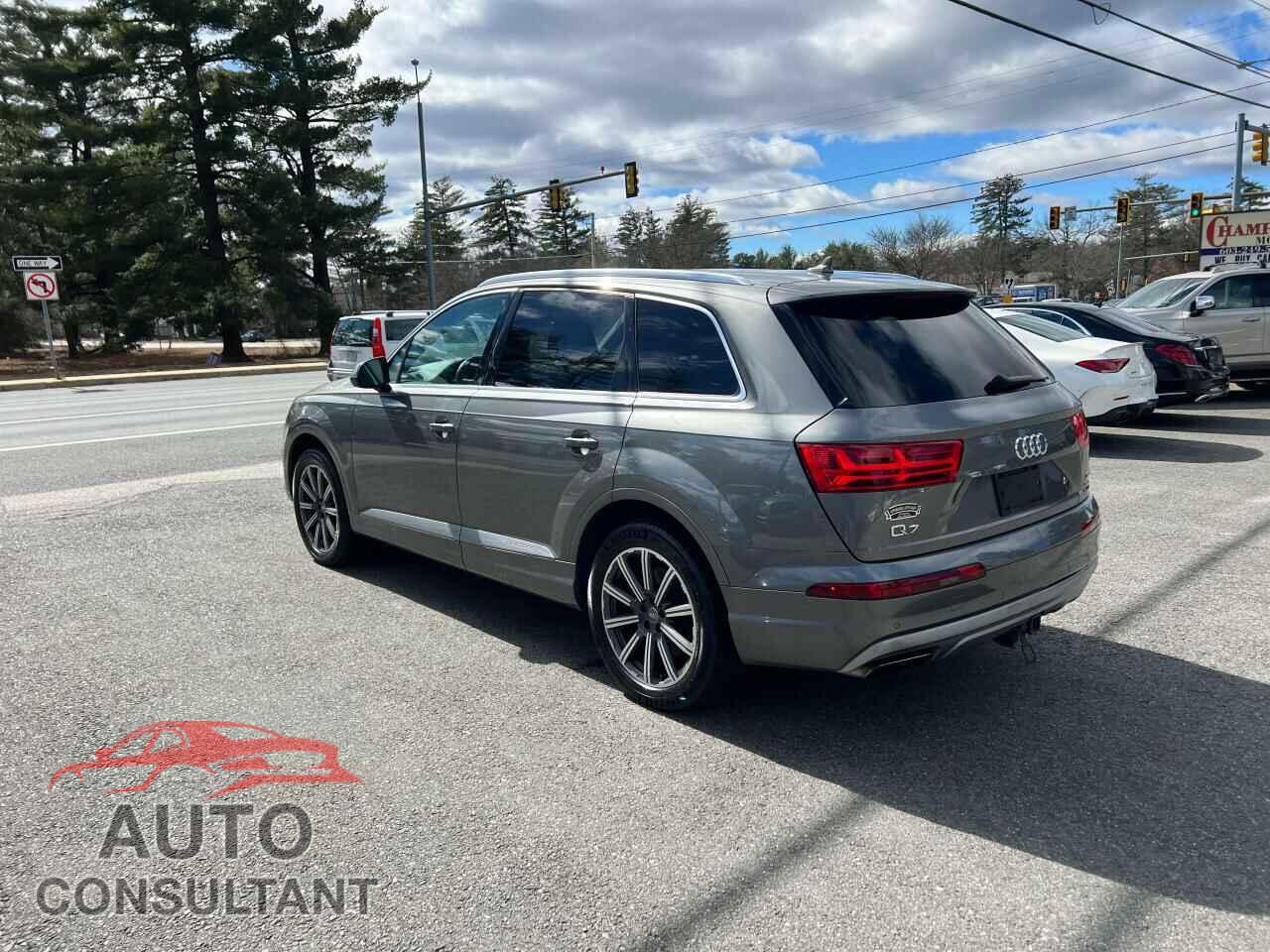 AUDI Q7 2017 - WA1LAAF75HD004810
