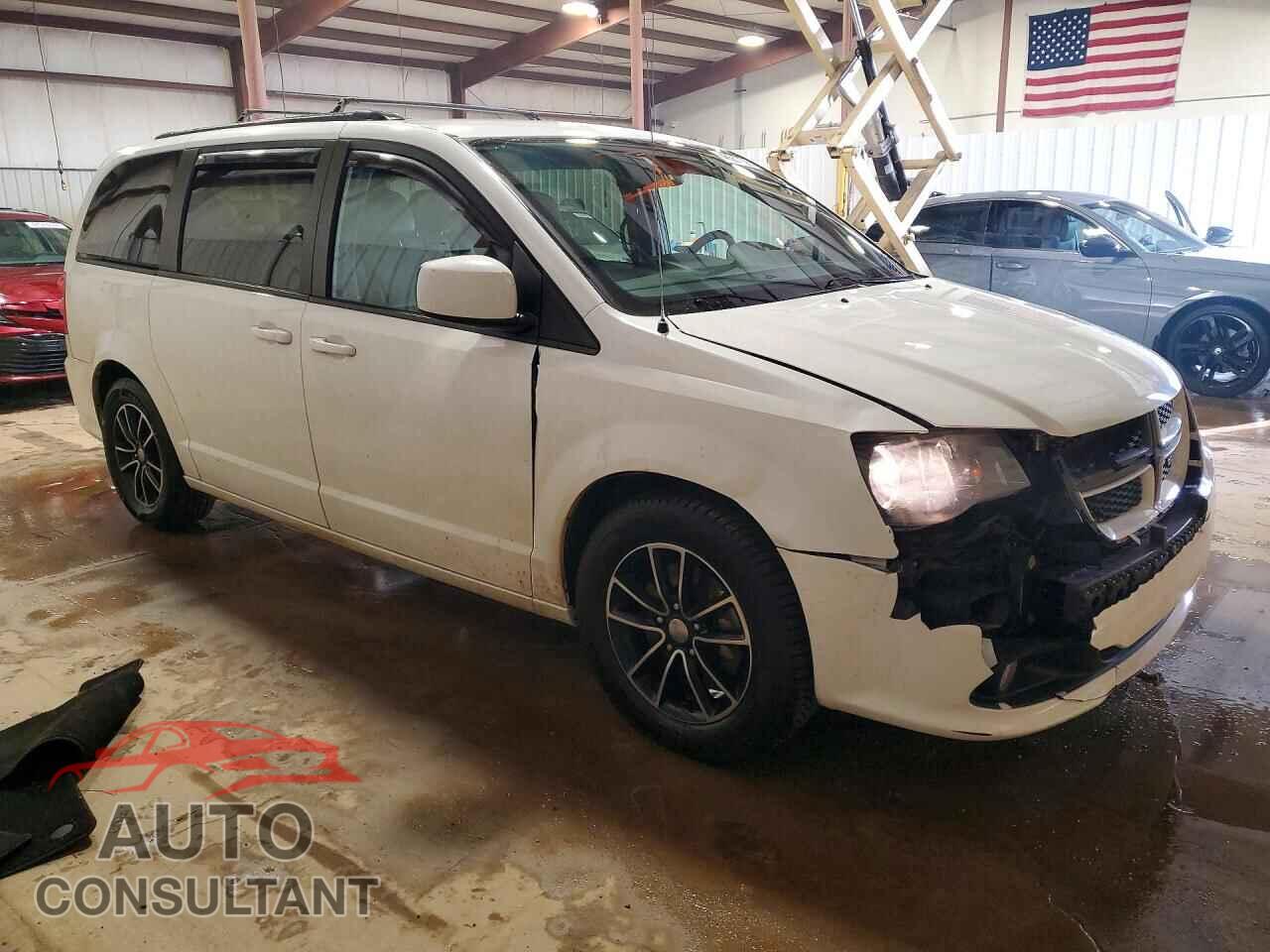 DODGE CARAVAN 2018 - 2C4RDGEG0JR325846