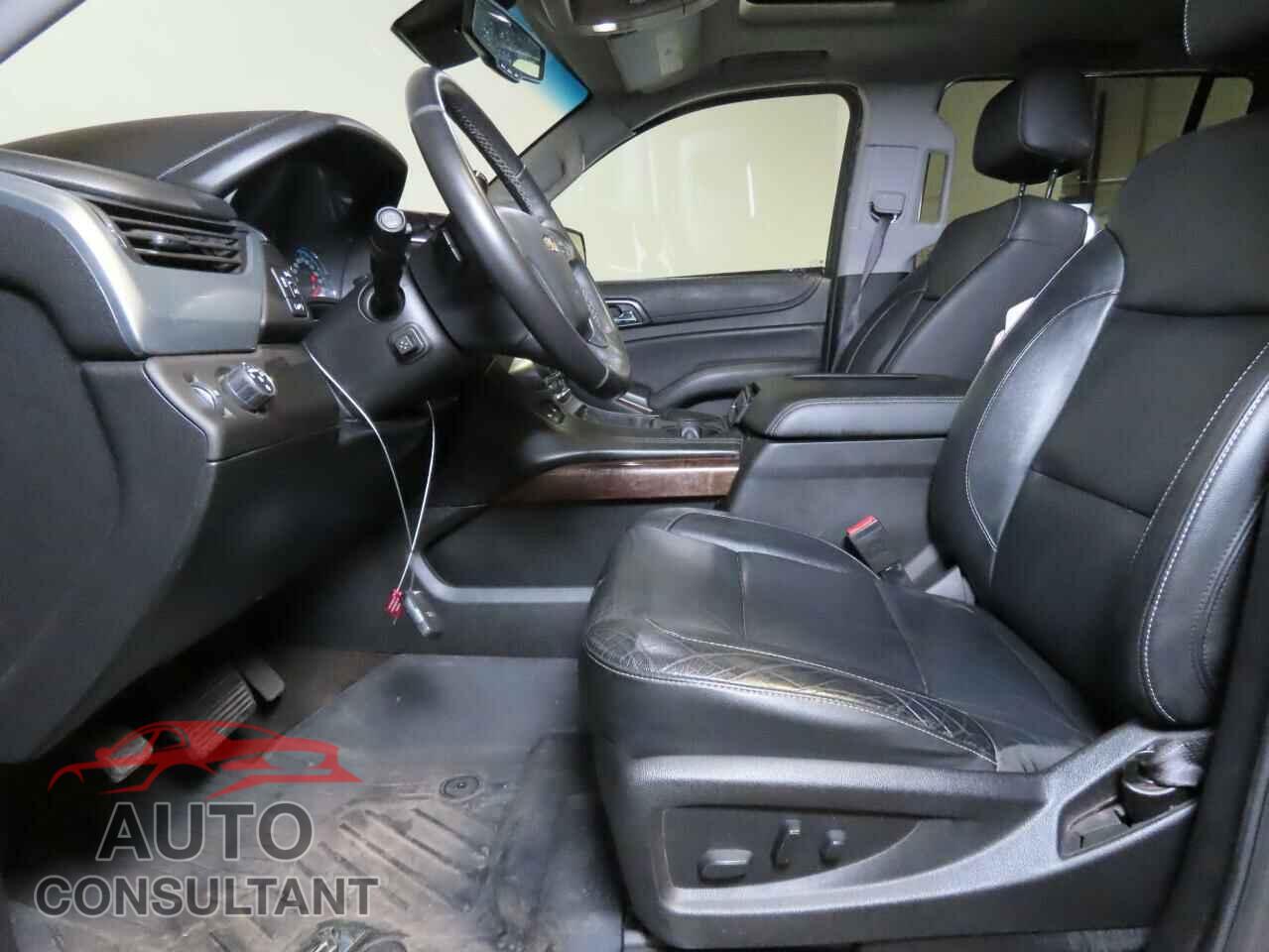 CHEVROLET SUBURBAN 2017 - 1GNSCHKC8HR364686