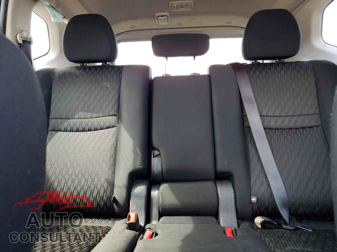 NISSAN ROGUE 2019 - KNMAT2MT9KP554661
