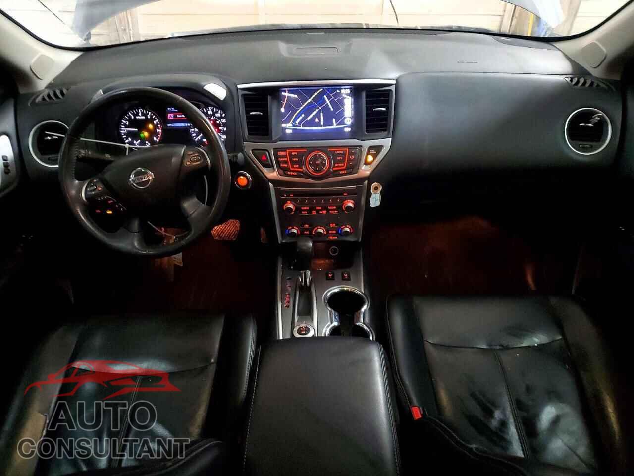 NISSAN PATHFINDER 2017 - 5N1DR2MM5HC656295