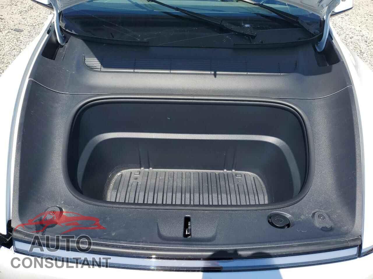 TESLA MODEL Y 2026 - 7SAYGDEE4TA449584