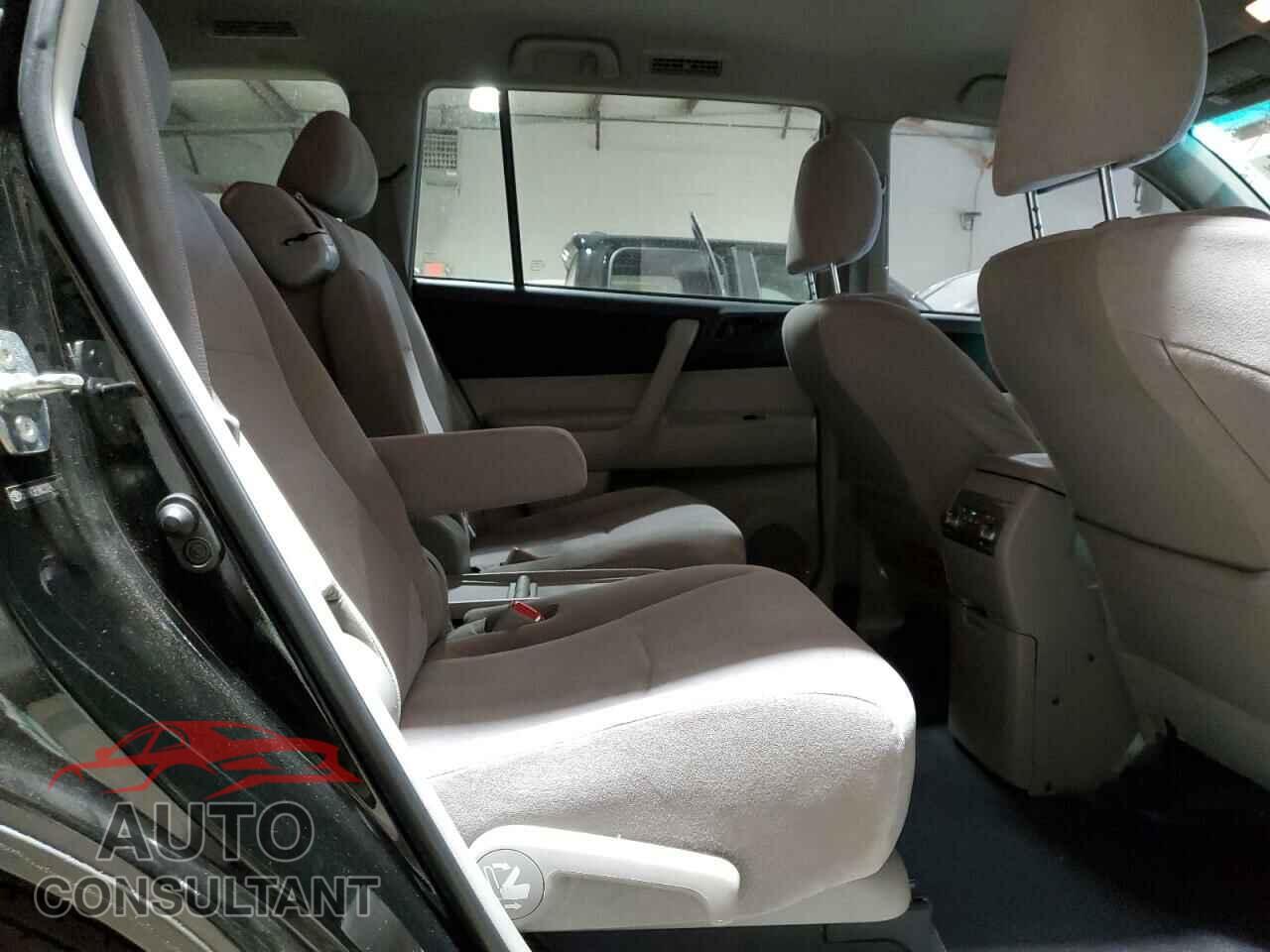 TOYOTA HIGHLANDER 2012 - 5TDBK3EHXCS124281