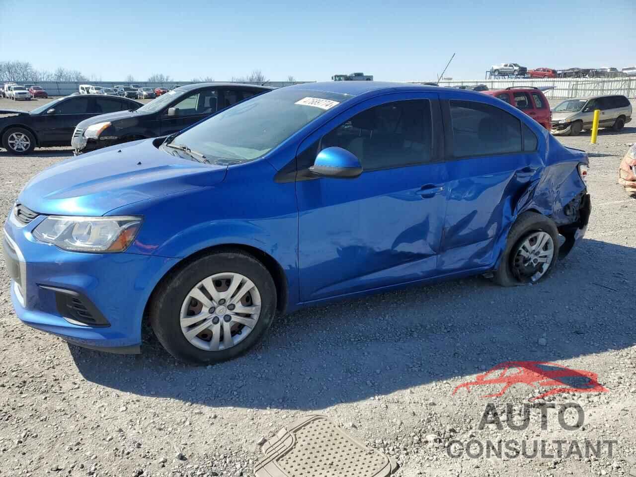 CHEVROLET SONIC 2017 - 1G1JB5SH9H4102764