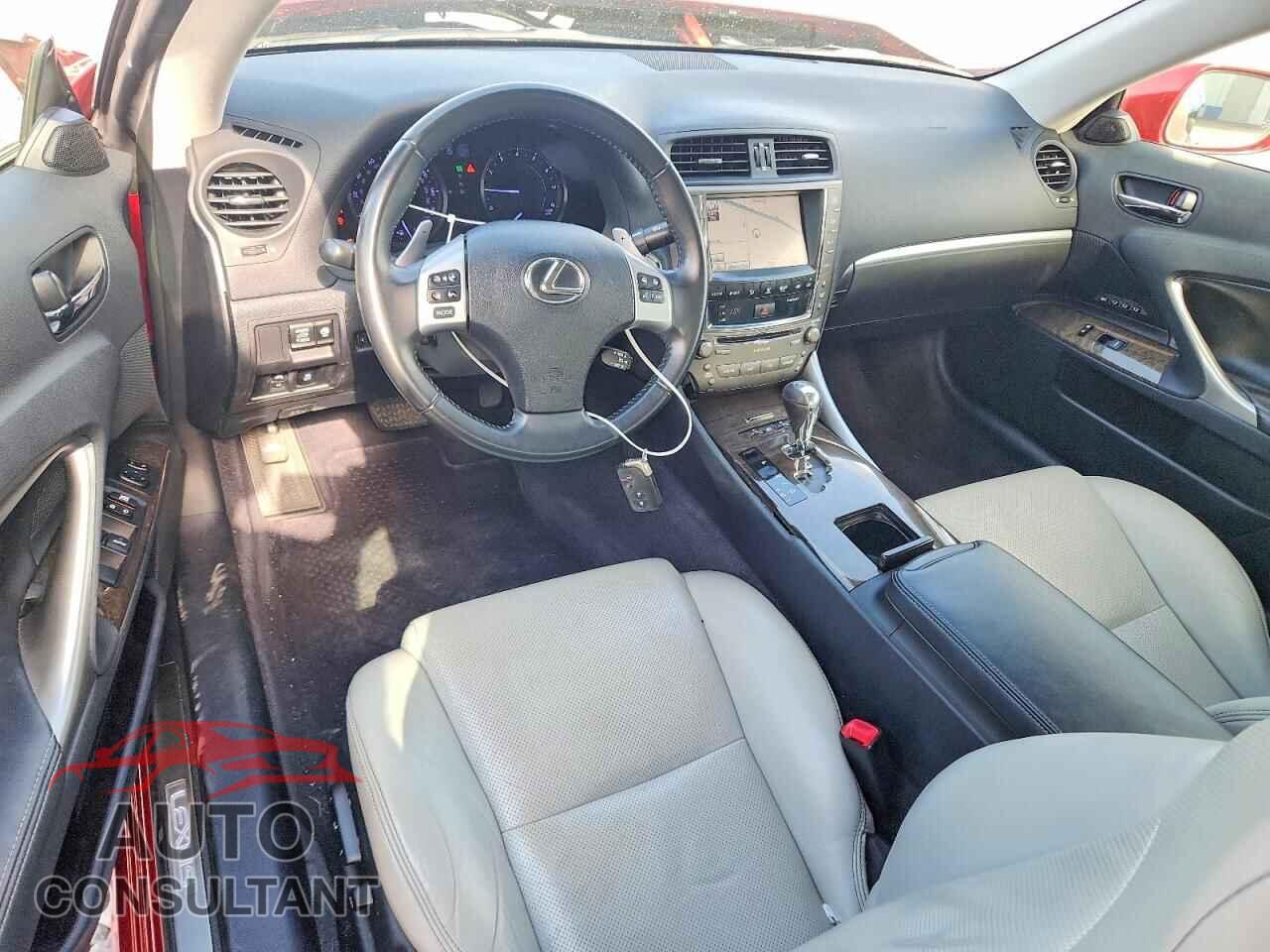 LEXUS IS 2012 - JTHFF2C28C2526675