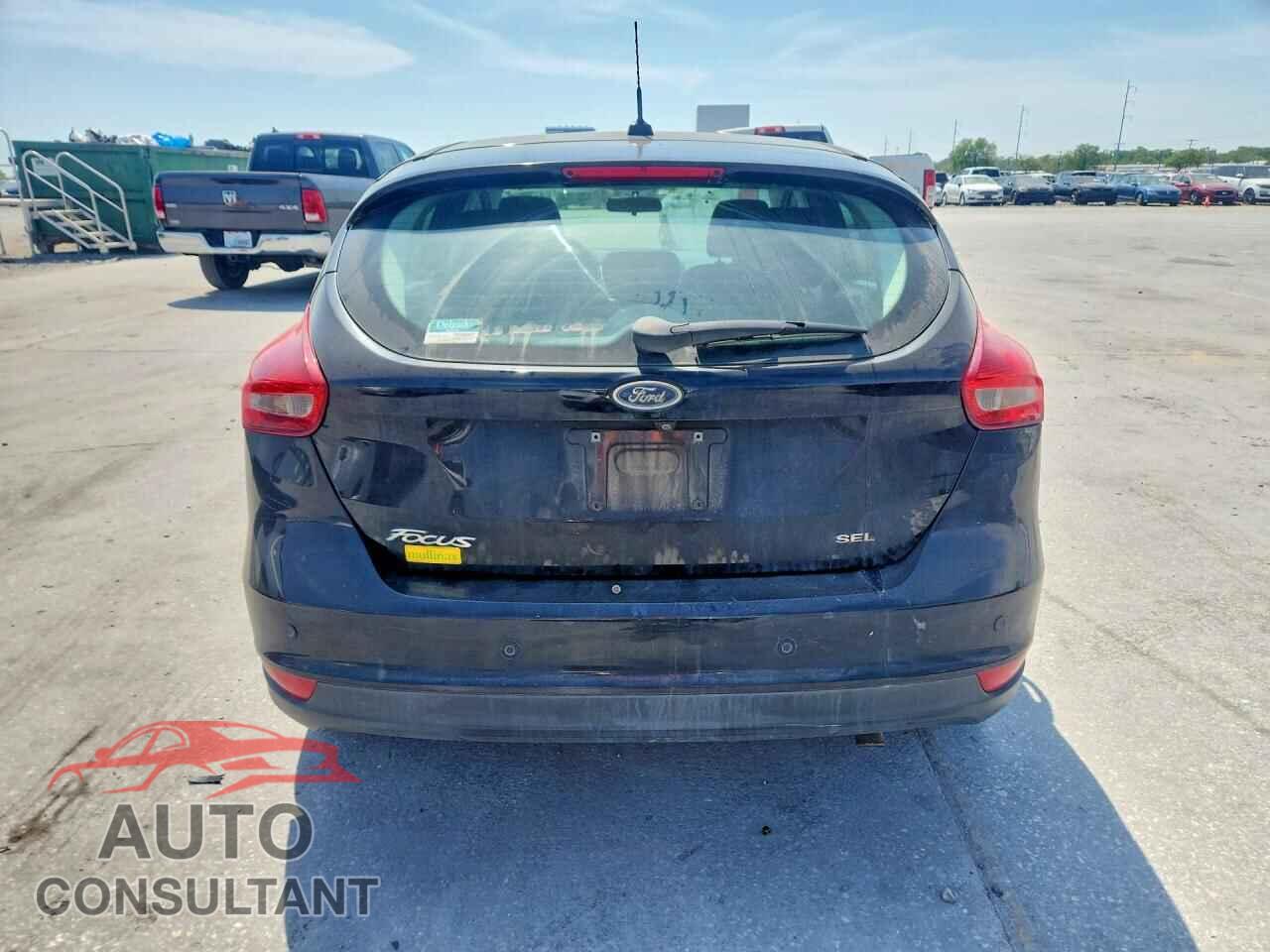 FORD FOCUS 2018 - 1FADP3M2XJL201632