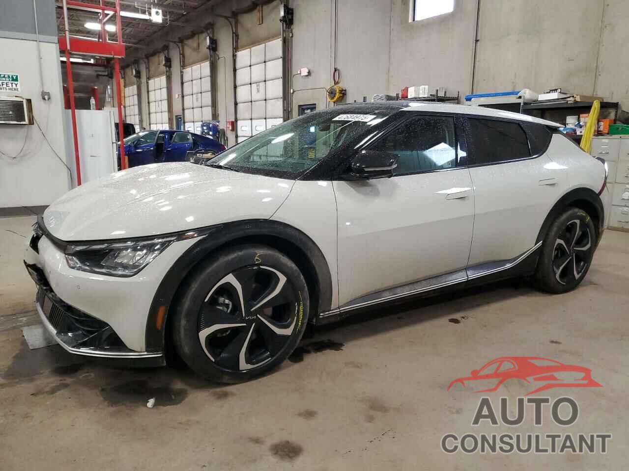 KIA EV6 LIGHT 2022 - KNDC3DLC9N5027211
