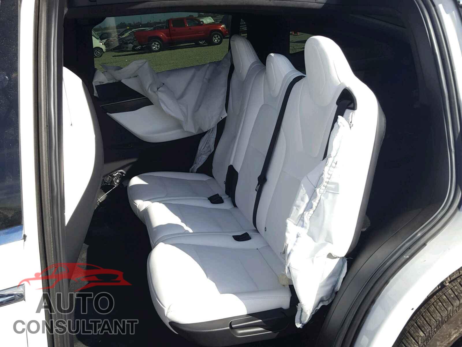 TESLA MODEL X 2018 - 5YJXCDE21JF091922