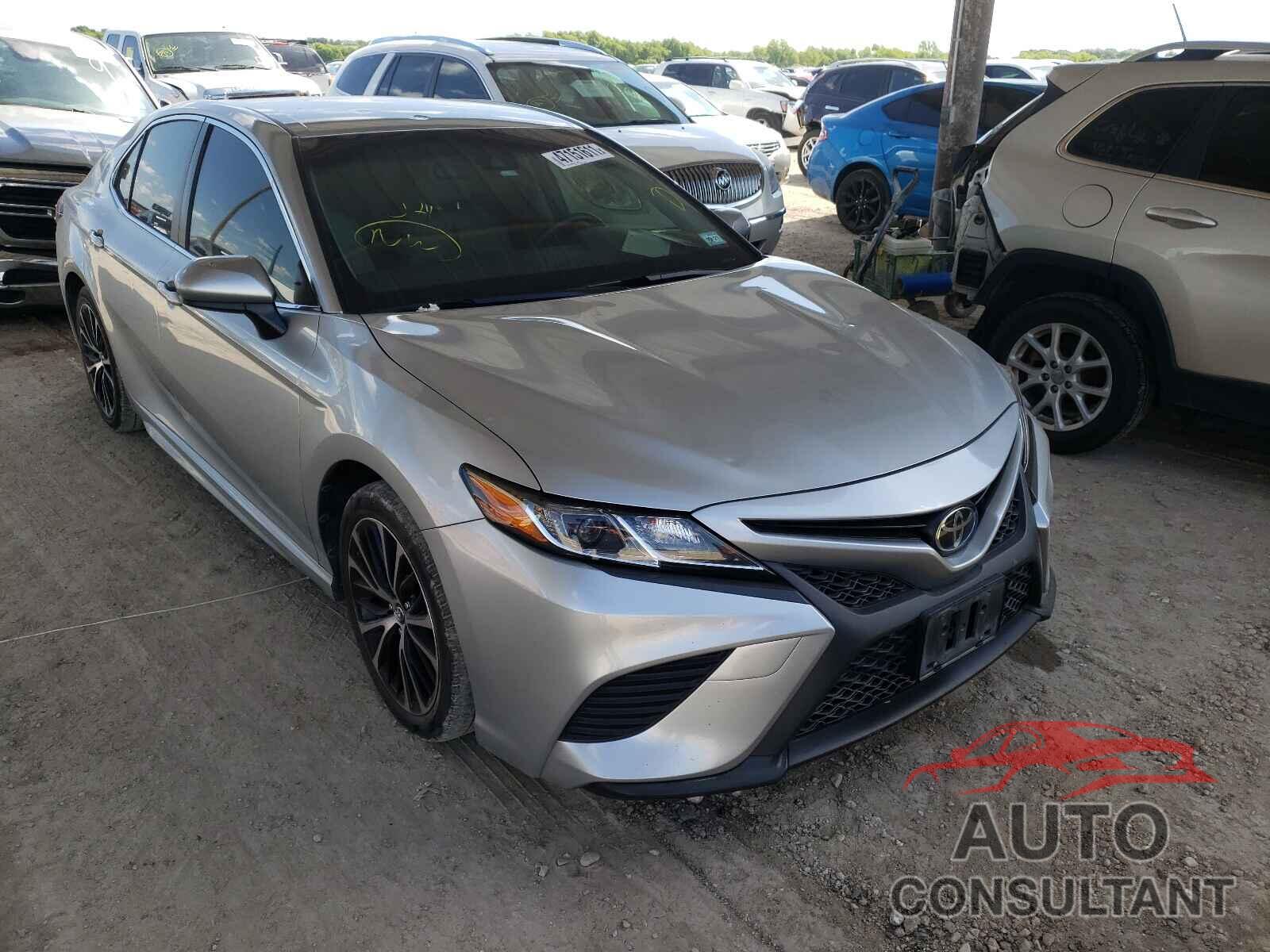 TOYOTA CAMRY 2018 - JTNB11HK5J3031614