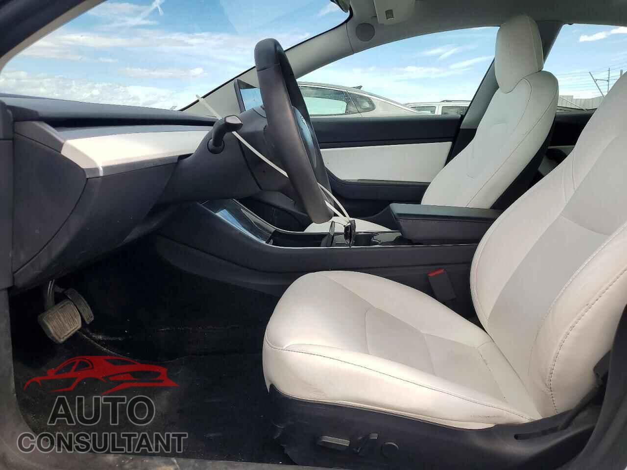 TESLA MODEL 3 2020 - 5YJ3E1EB9LF712883