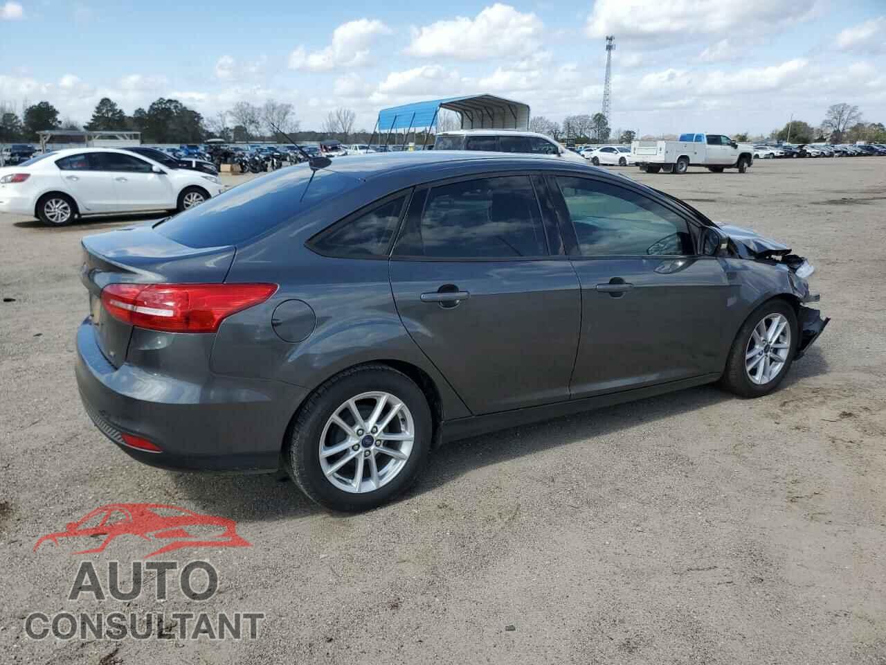 FORD FOCUS 2017 - 1FADP3F28HL208537