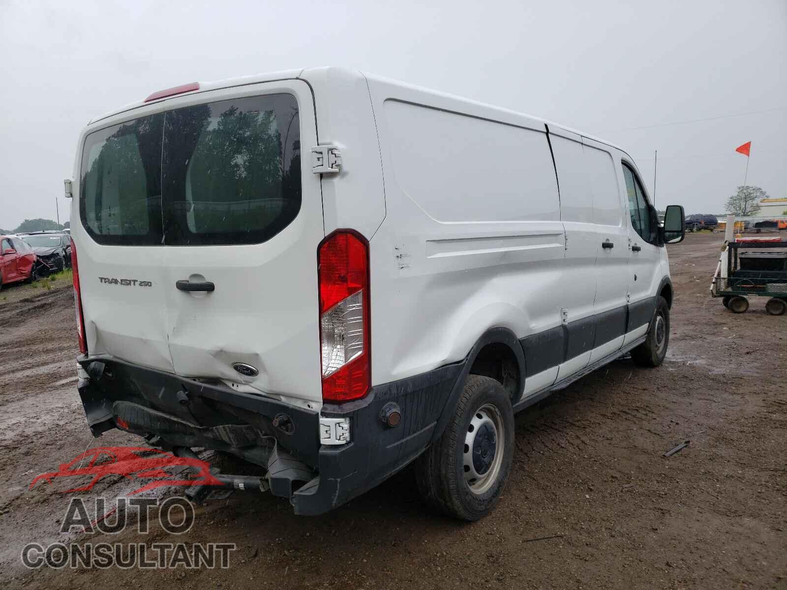 FORD TRANSIT CO 2017 - 1FTYR2ZM8HKA66340