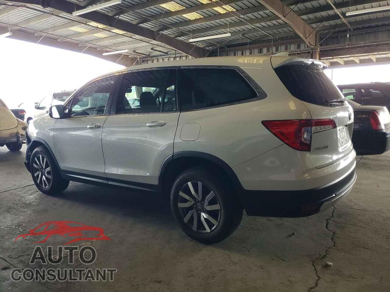 HONDA PILOT 2020 - 5FNYF6H56LB002135