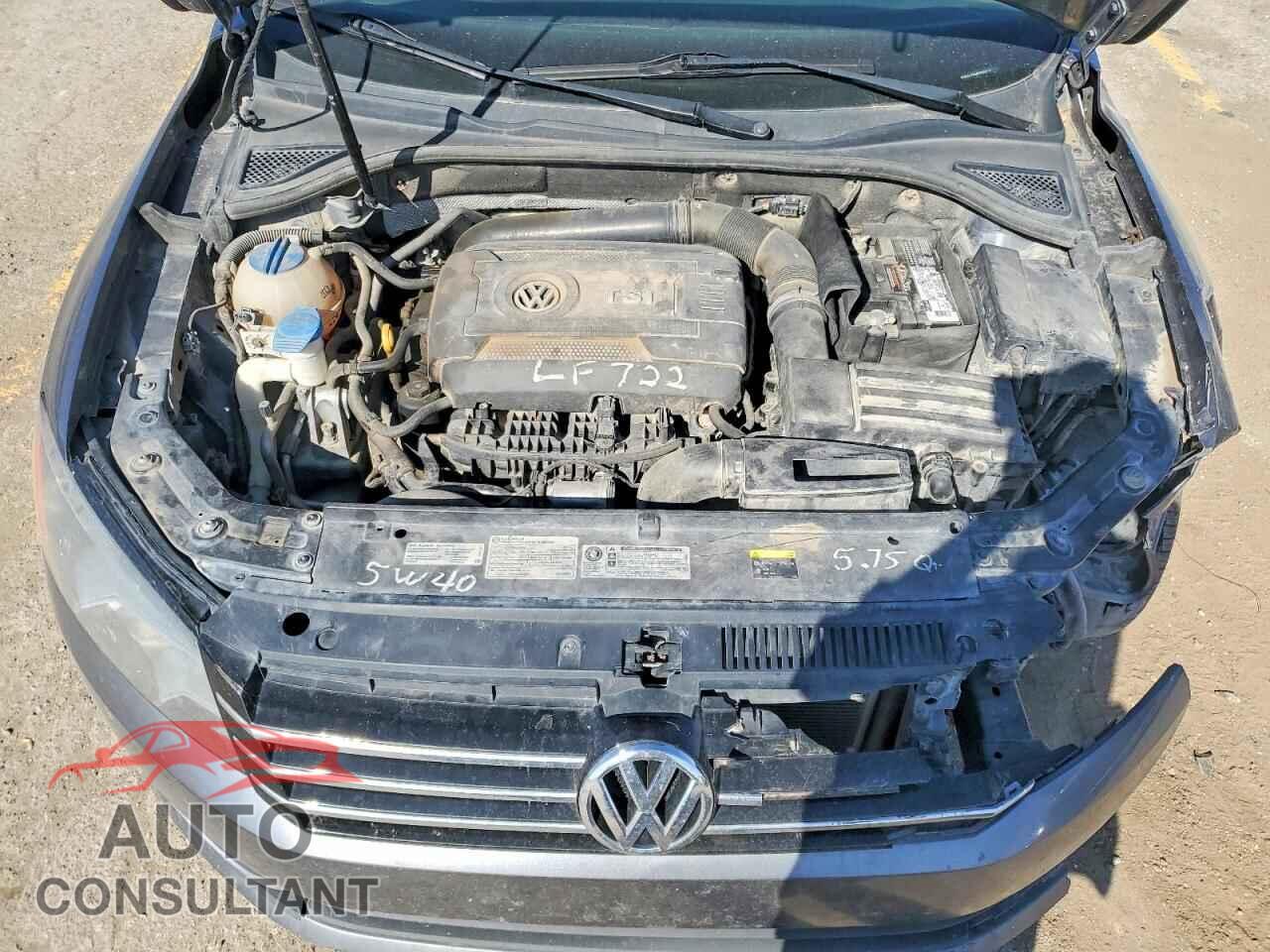 VOLKSWAGEN PASSAT 2015 - 1VWAT7A36FC042111