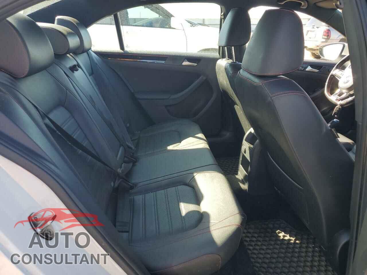 VOLKSWAGEN JETTA 2017 - 3VW5T7AJ1HM212912