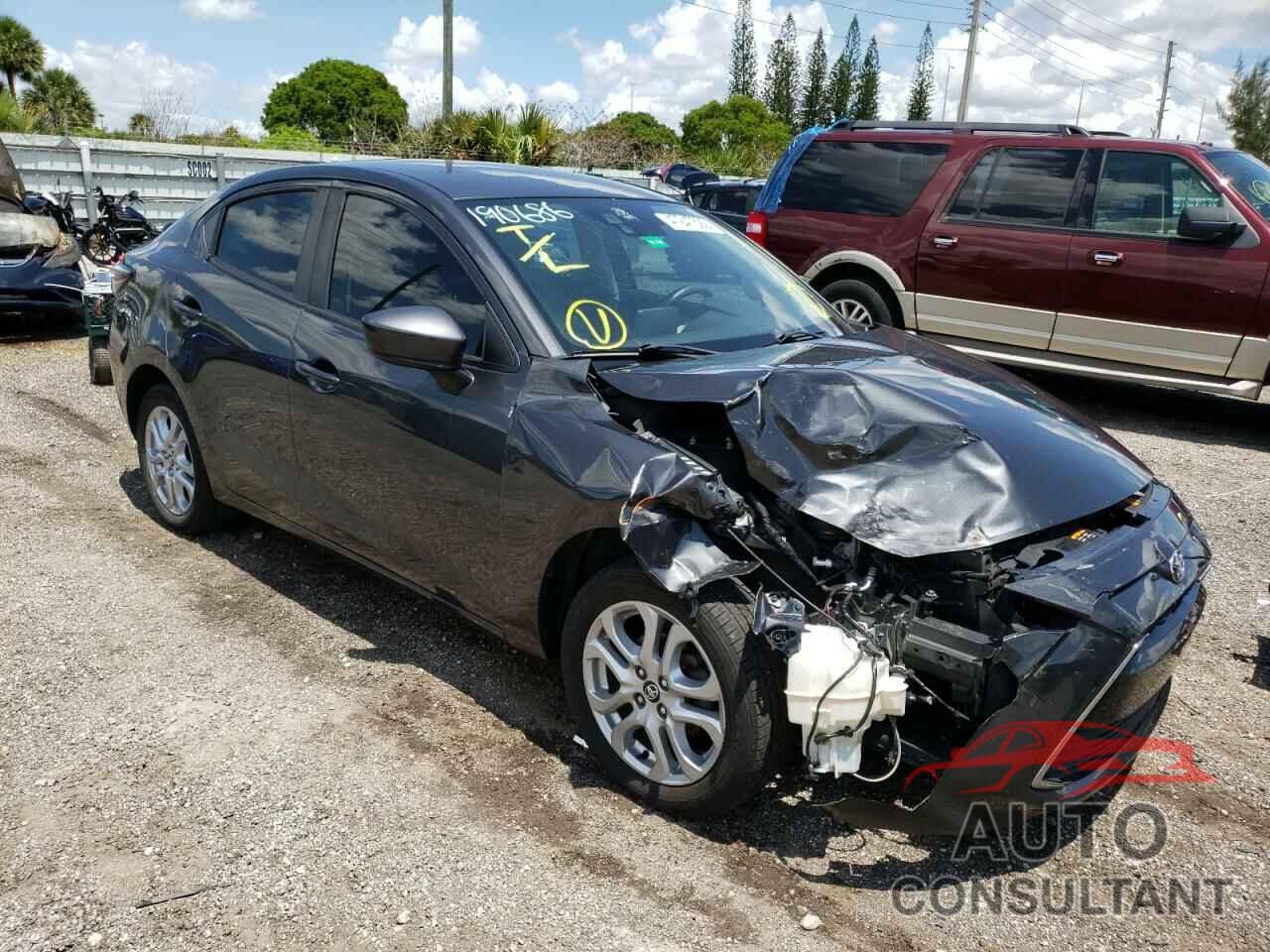 TOYOTA YARIS 2017 - 3MYDLBYVXHY190686