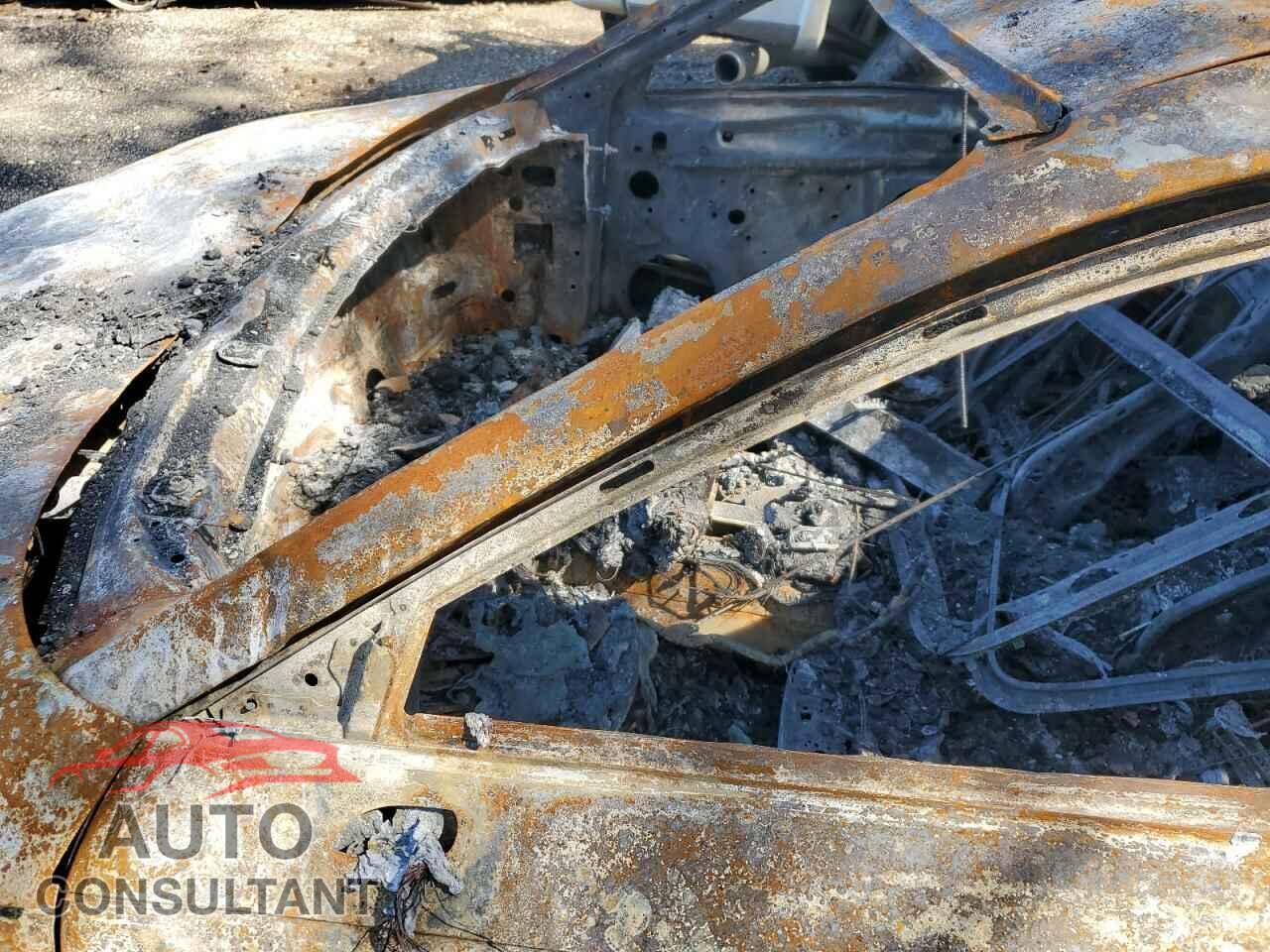 AUDI A4 2017 - WAUANAF48HN012978