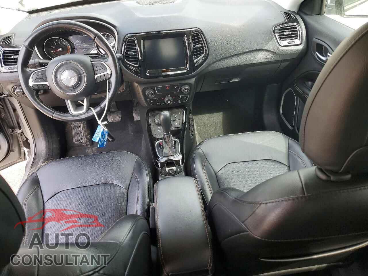 JEEP COMPASS 2020 - 3C4NJDCB9LT137419