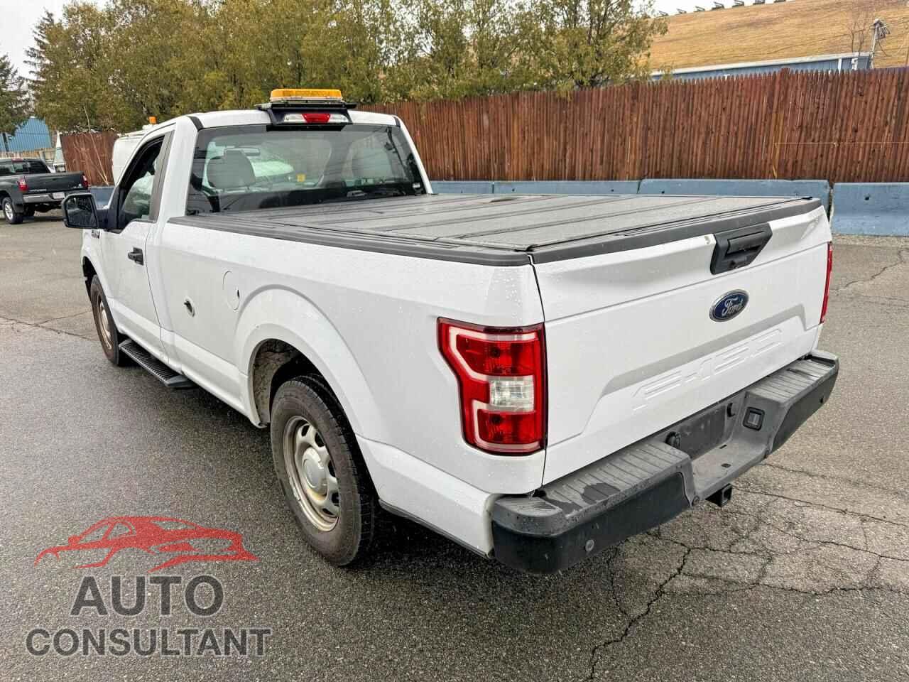 FORD F150 2018 - 1FTMF1C55JKF23159