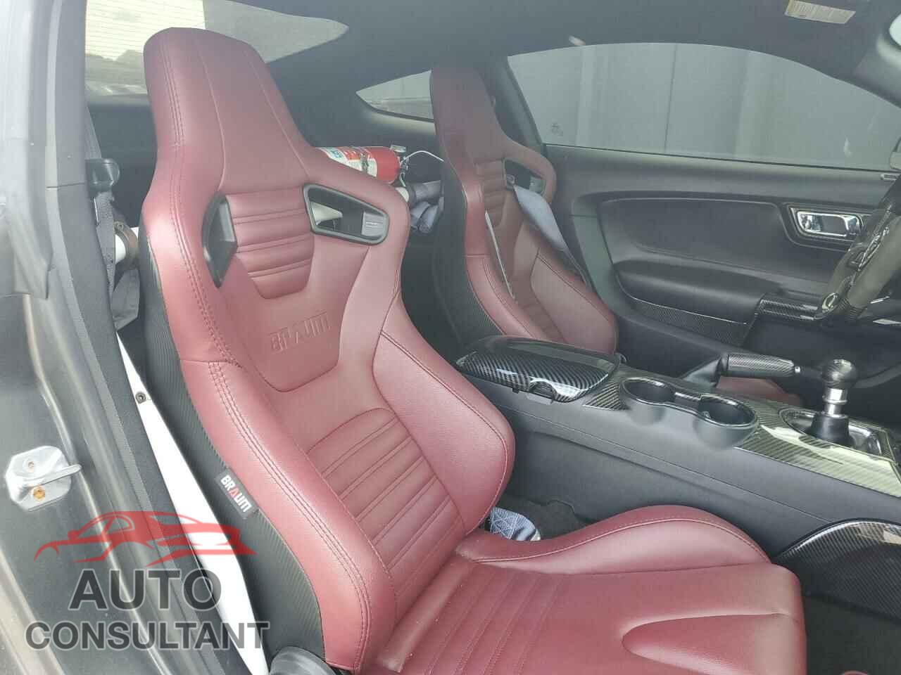 FORD MUSTANG 2017 - 1FA6P8CF1H5240442