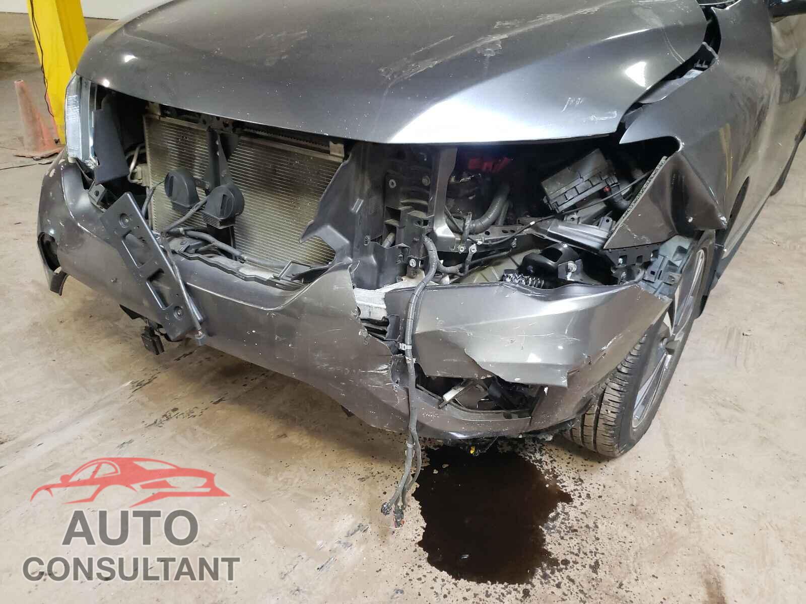 NISSAN PATHFINDER 2017 - 5N1DR2MM3HC903250