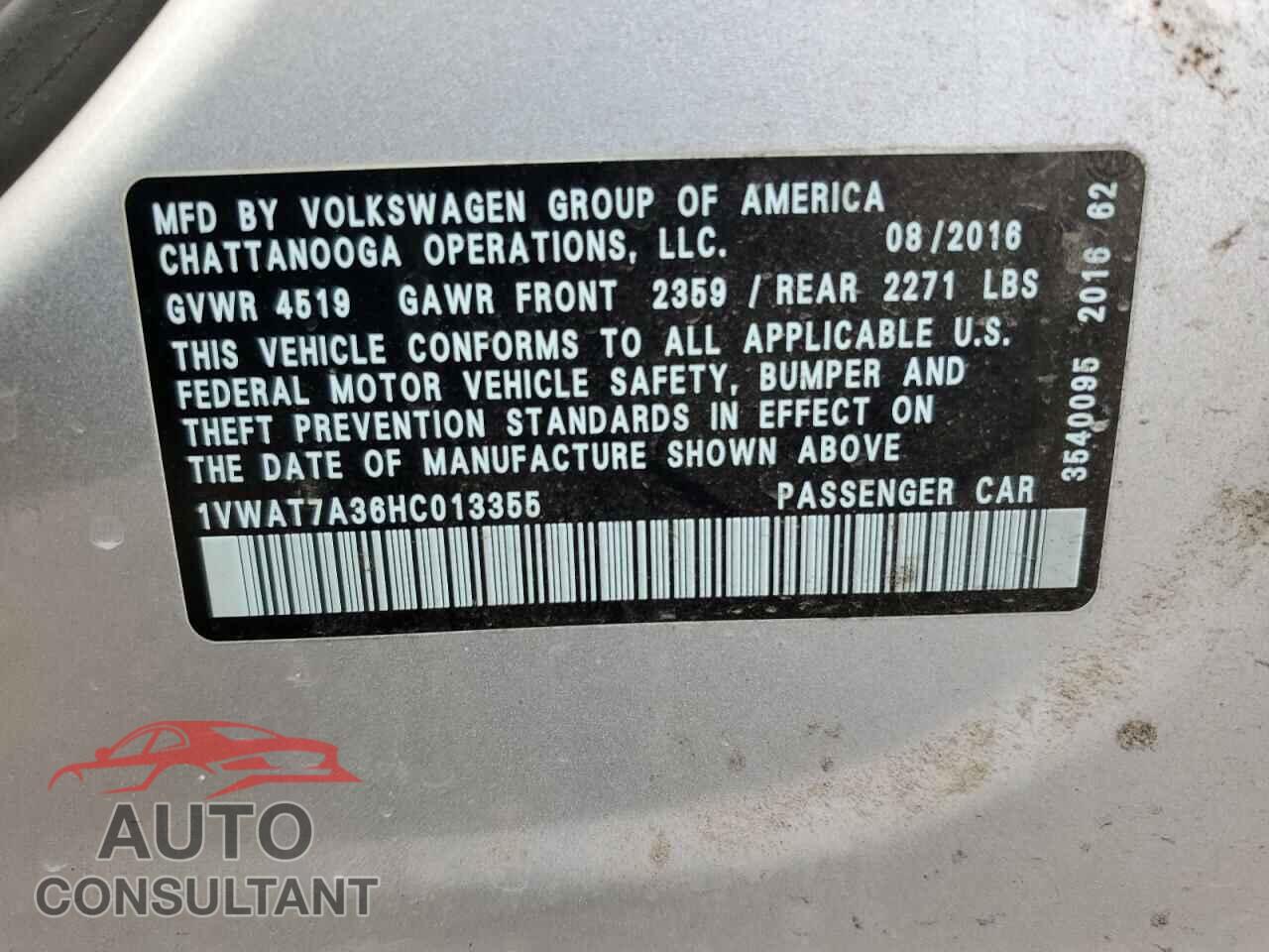 VOLKSWAGEN PASSAT 2017 - 1VWAT7A36HC013355