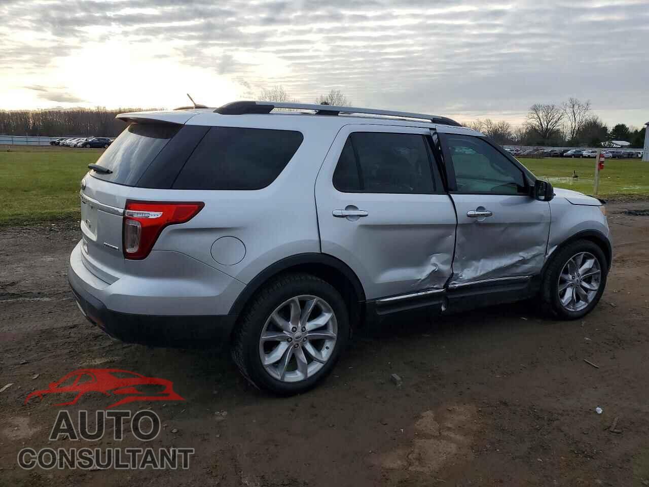 FORD EXPLORER 2013 - 1FM5K7D87DGB77033