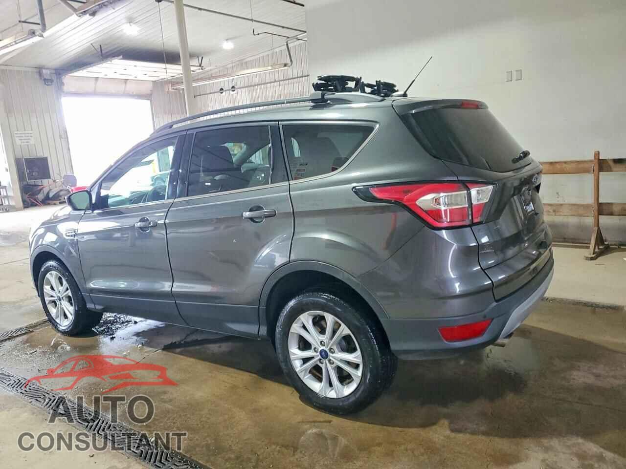 FORD ESCAPE 2017 - 1FMCU9GD2HUE42244