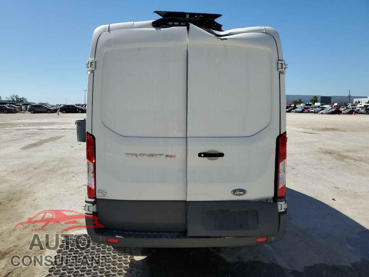 FORD TRANSIT 2018 - 1FTYR1CM4JKA33425
