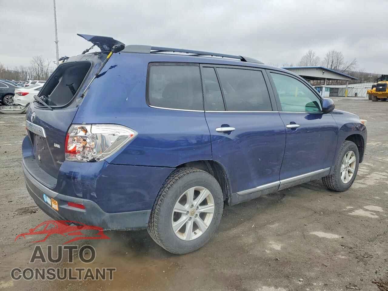 TOYOTA HIGHLANDER 2012 - 5TDBK3EH5CS151629