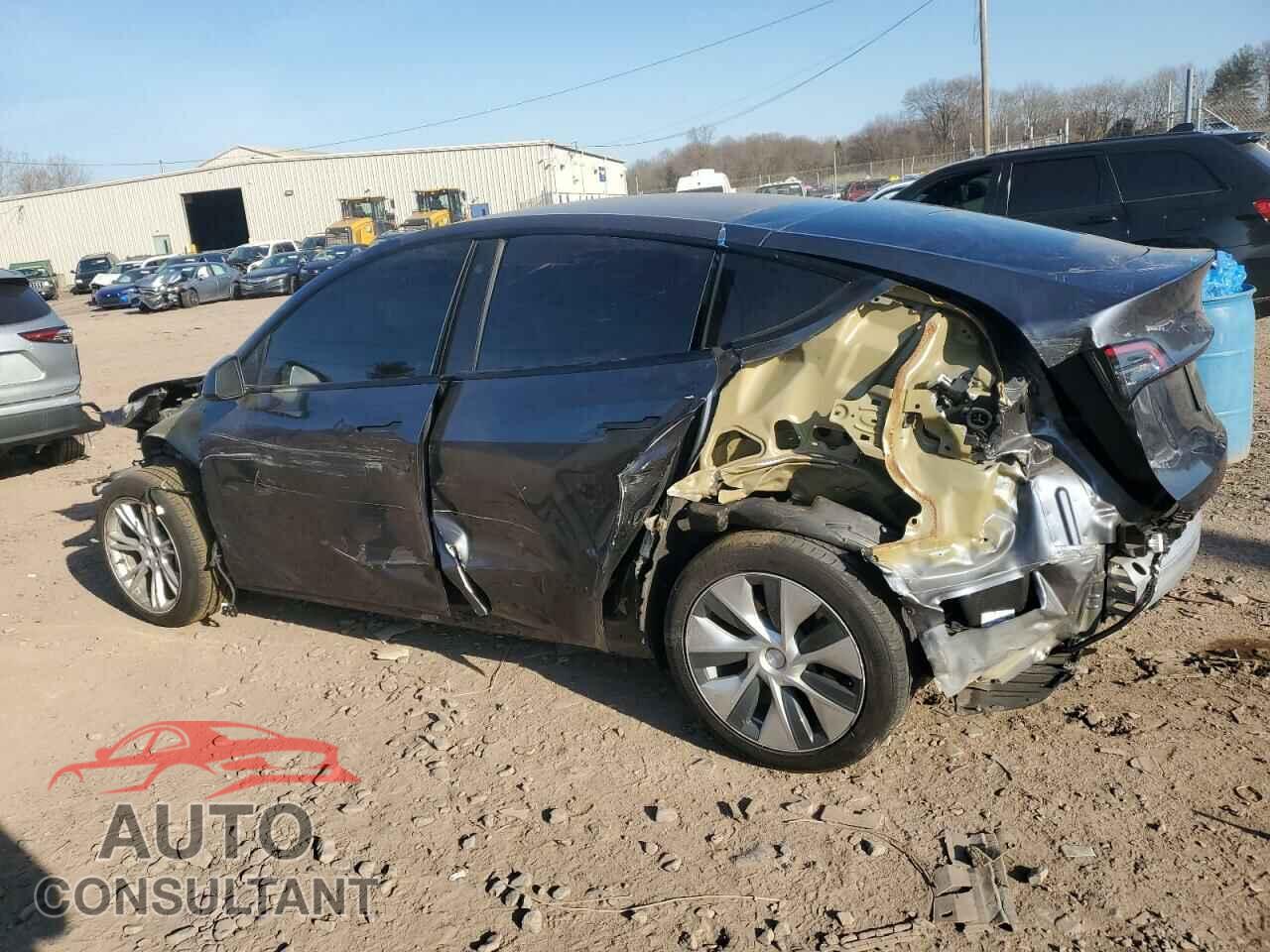TESLA MODEL Y 2022 - 7SAYGDEE4NF376402
