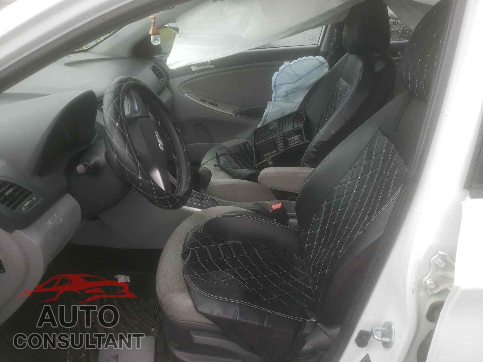 HYUNDAI ACCENT 2016 - KMHCT4AE2GU003132