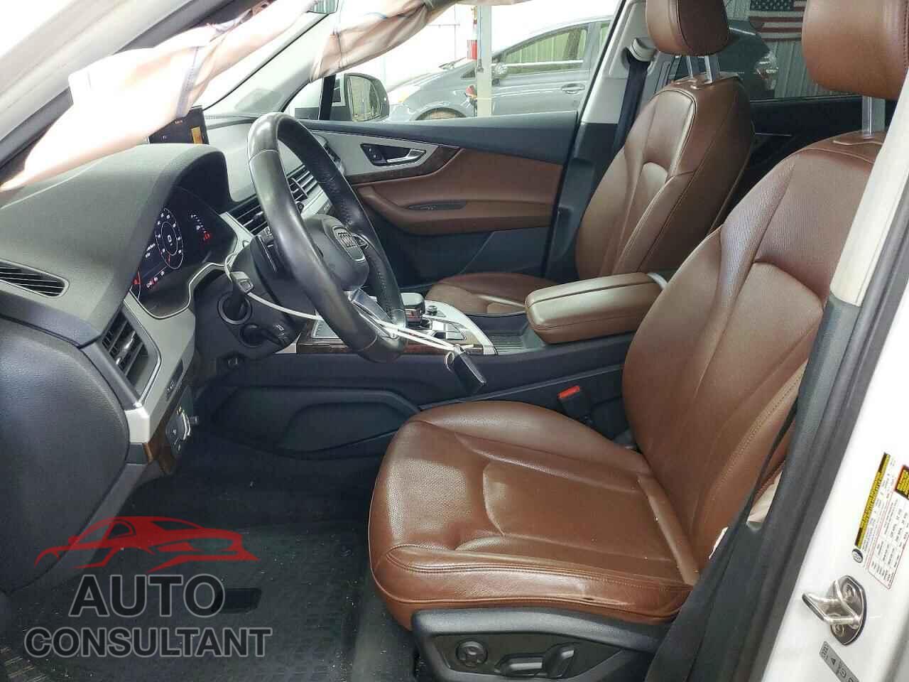 AUDI Q7 2018 - WA1LHAF74JD022457