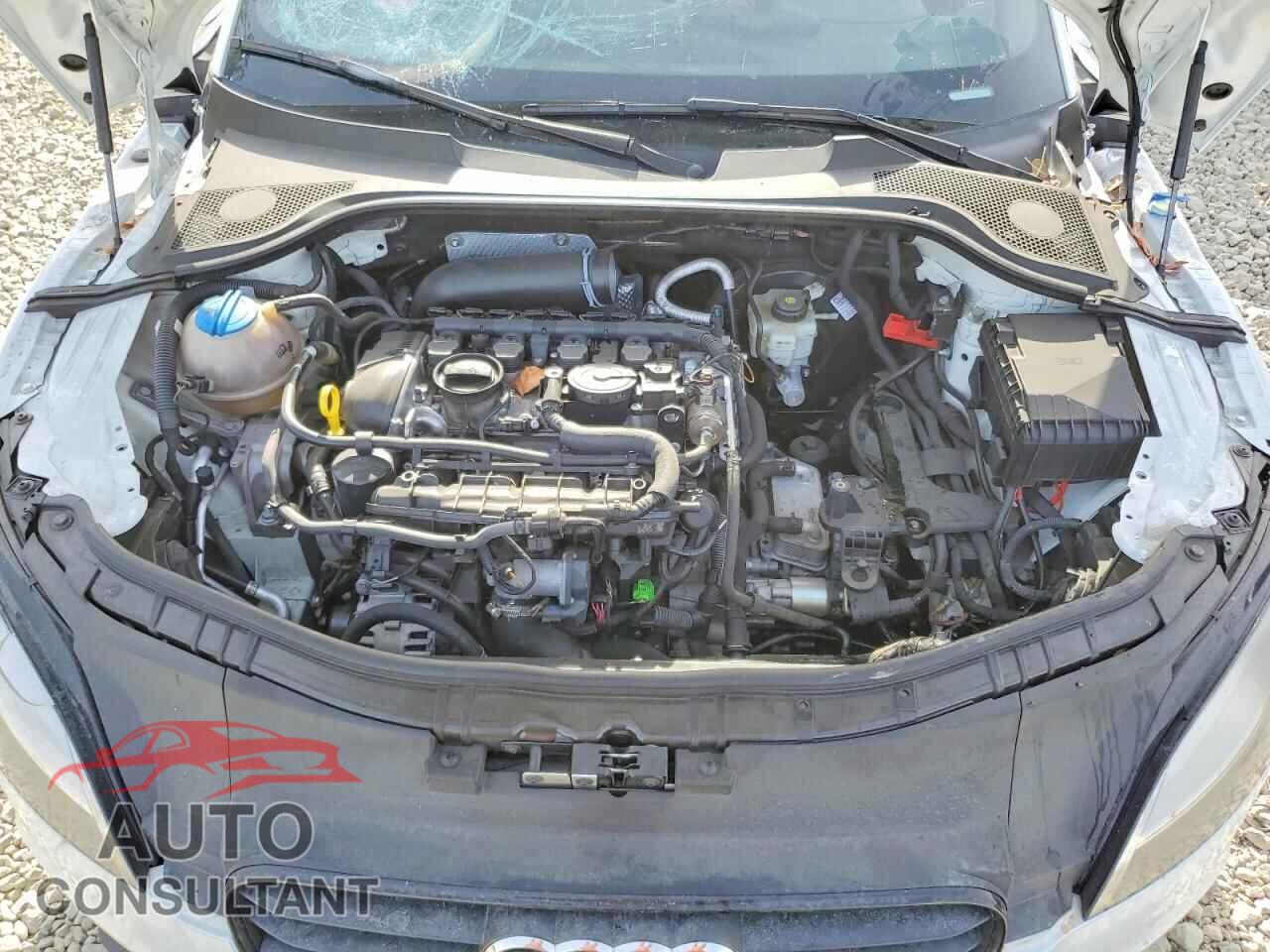 AUDI TT 2014 - TRUBFAFK5E1005093