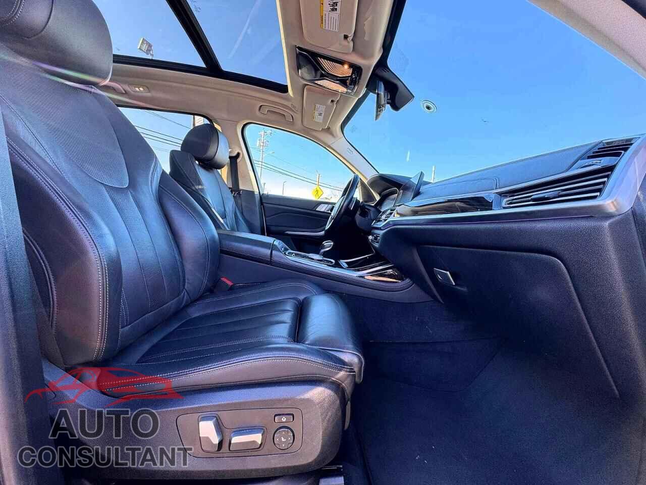BMW X7 2020 - 5UXCW2C05L9A03738