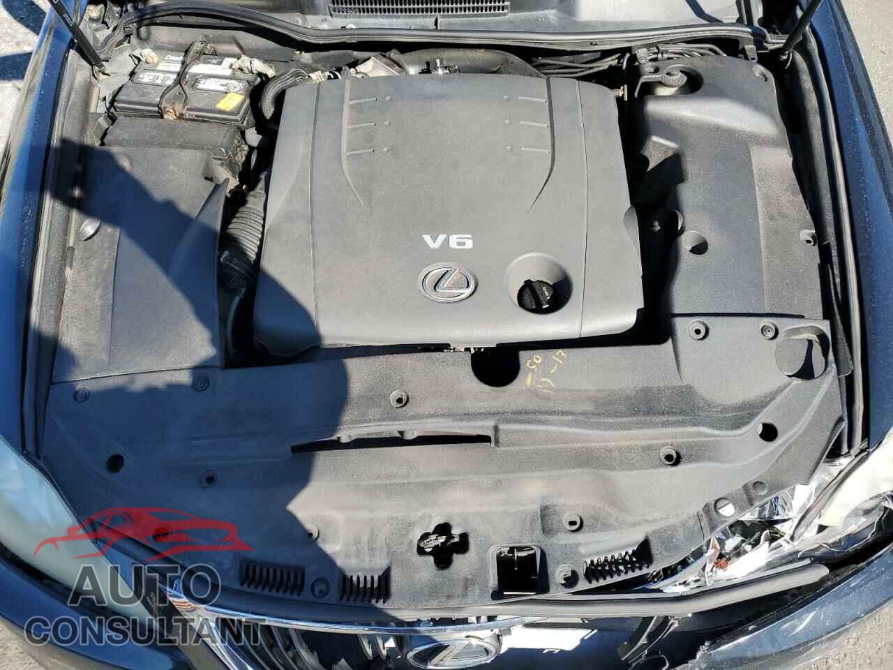 LEXUS IS 2011 - JTHCF5C25B5049625