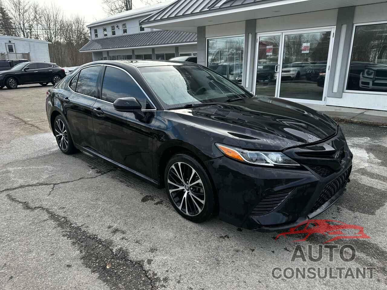 TOYOTA CAMRY 2018 - 4T1B11HK1JU120087