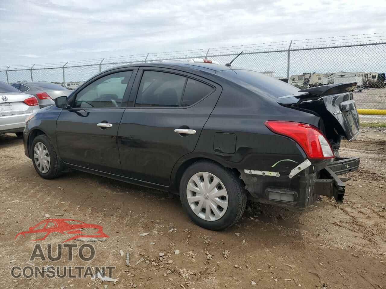 NISSAN VERSA 2019 - 3N1CN7AP3KL809584