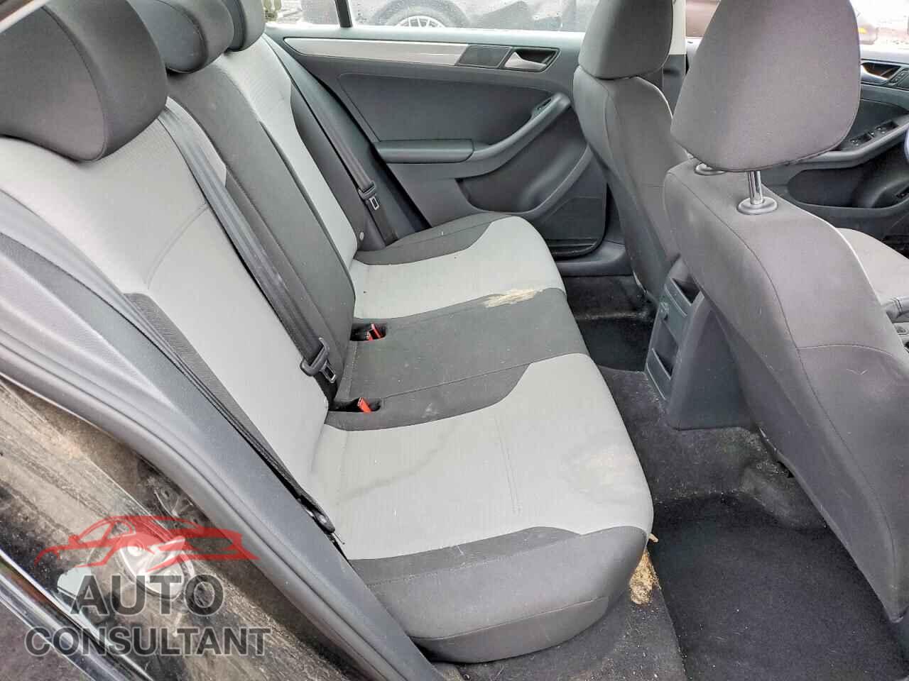 VOLKSWAGEN JETTA 2017 - 3VW2B7AJ6HM398842